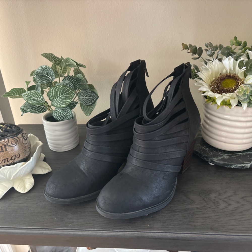Shiekh Black boots - Picture 2 of 4